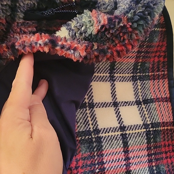 Vineyard Vines Sherpa Pullover - Picture 8 of 9